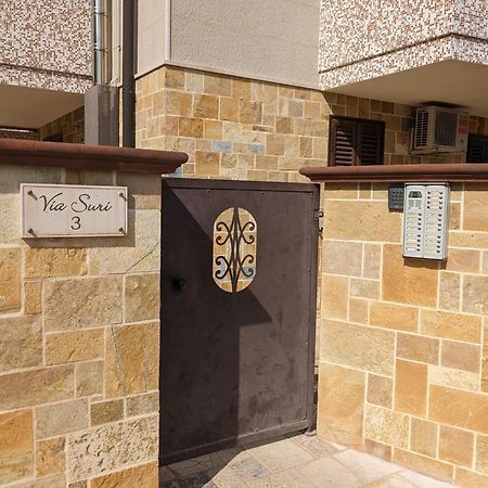 La Casa Dei Due Mari - Large Apartment With Parking Таранто Екстер'єр фото