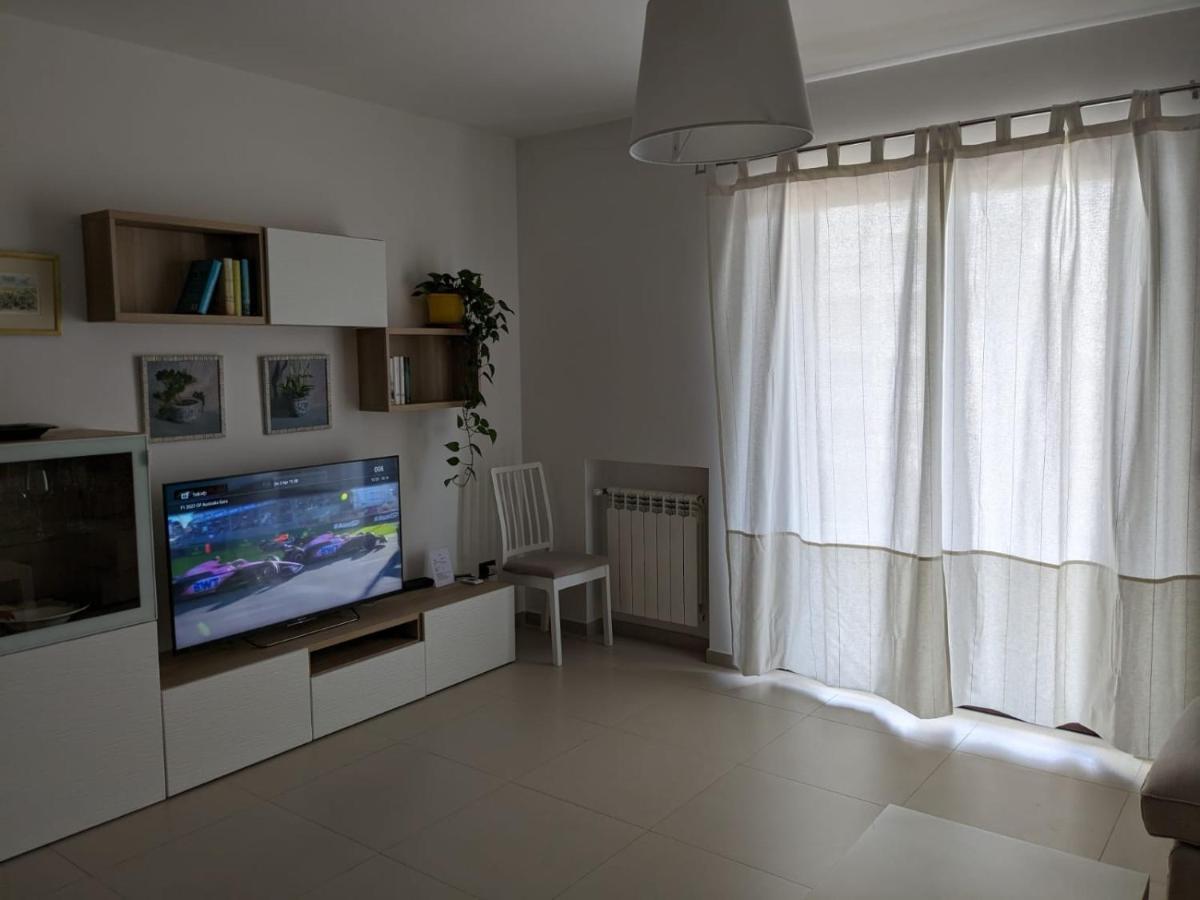 La Casa Dei Due Mari - Large Apartment With Parking Таранто Екстер'єр фото